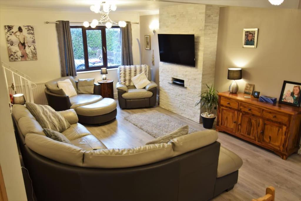 Mikes At Menai - Stylish & Spacious 3 Bed House In Menai Bridge. Exterior foto